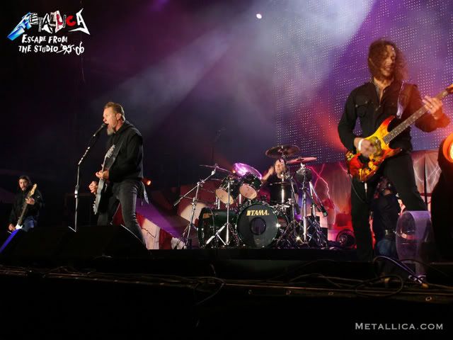 <img:http://i261.photobucket.com/albums/ii45/wolviethecool/Metallica_Escape06_1280-1.jpg?t=1226274424>