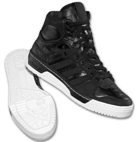 <img:http://i261.photobucket.com/albums/ii45/wolviethecool/cool-sneakers-for-men-new-adidas-wings-20-shoes-1.jpg?t=1284789048>