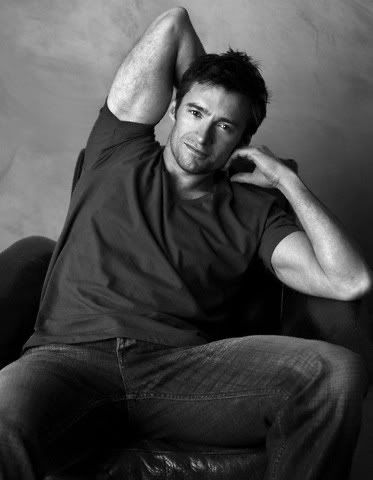 <img:http://i261.photobucket.com/albums/ii45/wolviethecool/hugh_jackman_photo.jpg?t=1222327796>