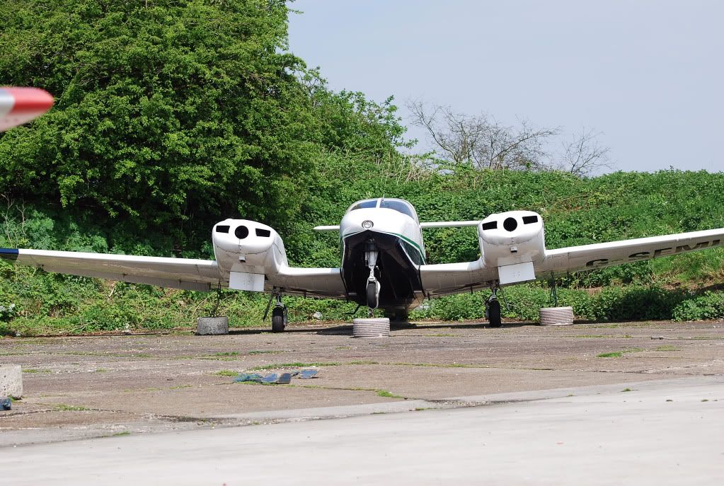http://i261.photobucket.com/albums/ii58/keithnewsome/abandoned%20aircraft/DSC_0391.jpg