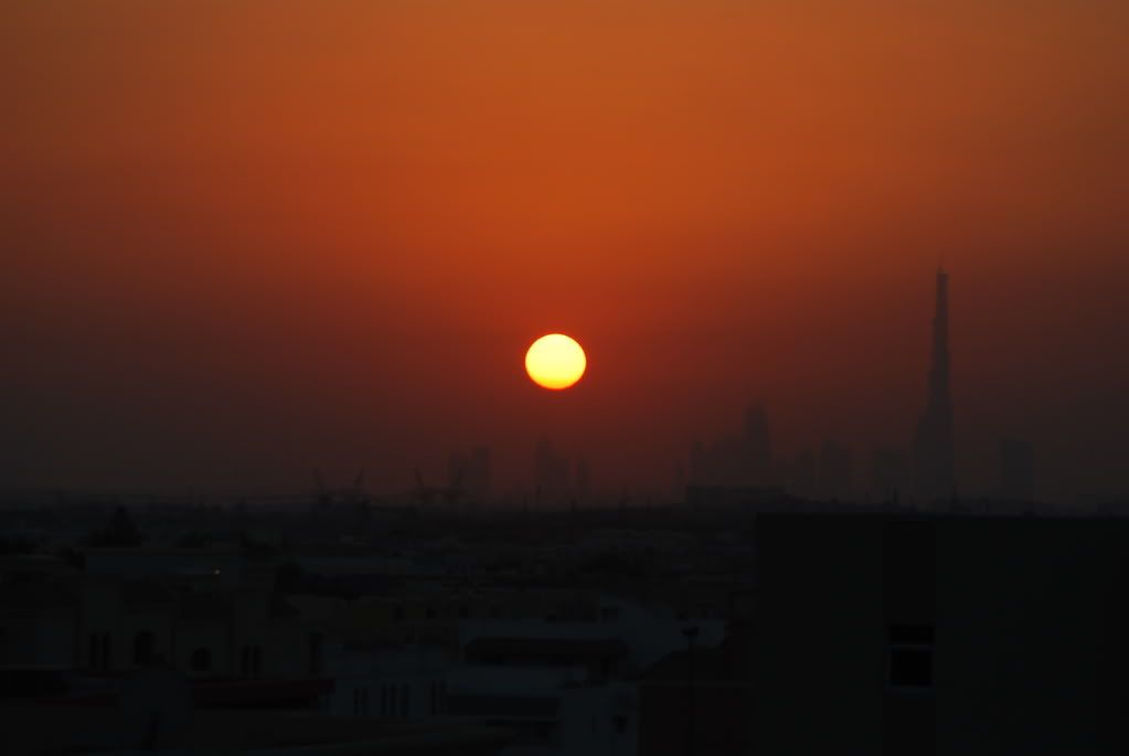 http://i261.photobucket.com/albums/ii58/keithnewsome/dubai/DSC_0019.jpg