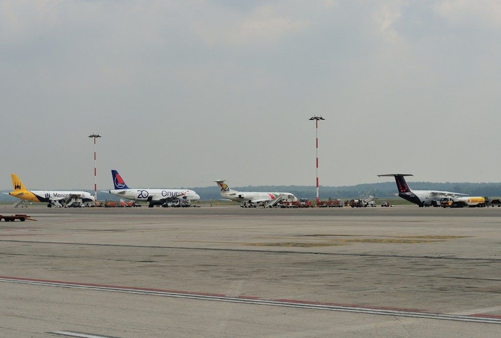 http://i261.photobucket.com/albums/ii58/keithnewsome/malpensa/DSC_3137.jpg
