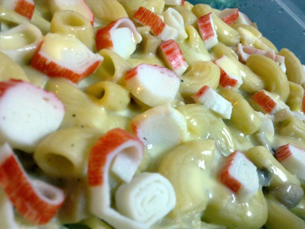 My 2nd attempt of Macaroni &amp; Cheese with Crab Sticks;p