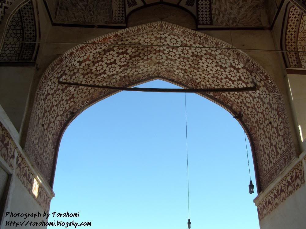 PB240108.jpg Qayen Mosque picture by tarahomi