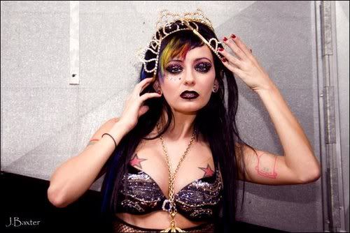 zuisuicide.jpg zui image by BuzzBitch