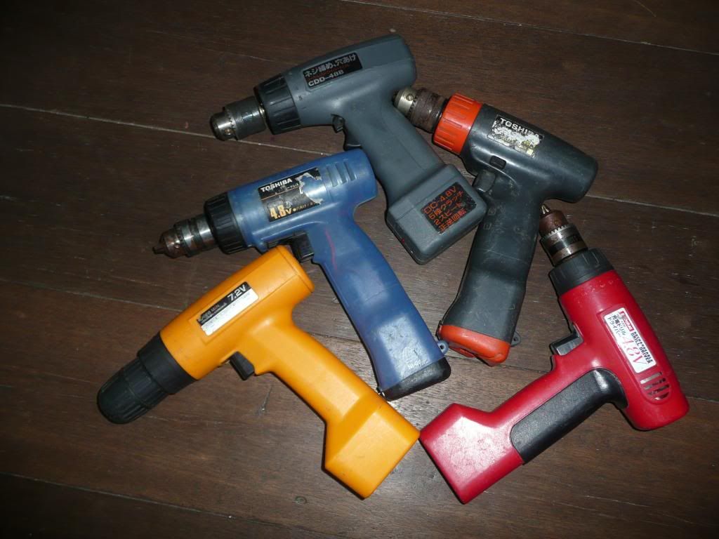 Vài cái máy khoan cầm tay - 1