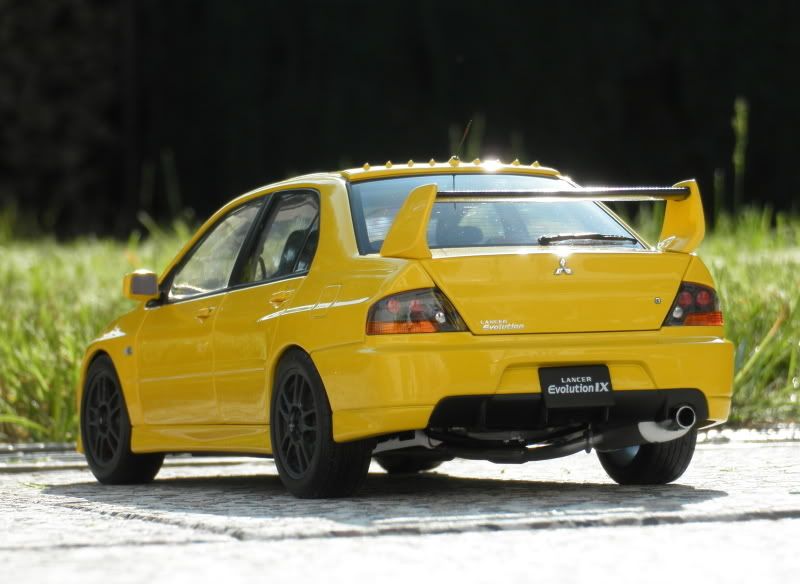 View Full Version Mitsubishi Evo IX with grey rims